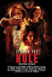 Жизнь в Дыре (2017) Смотреть онлайн